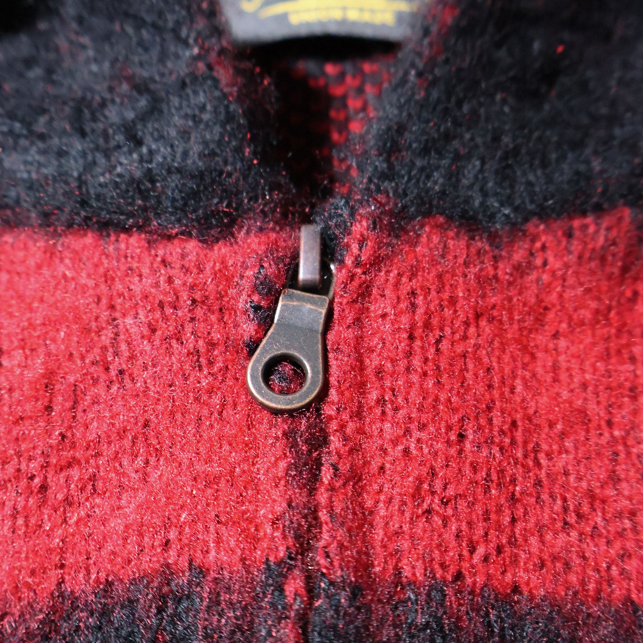 UNIVERD72 / 22335 MOHAIR TOUCH ZIP PARKA  RED (BORDER)