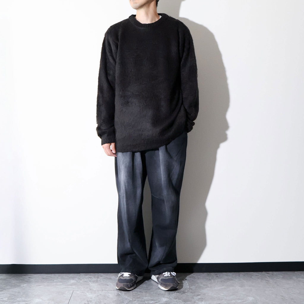 UNIVERD72 / 22327 MOHAIR TOUCH CREW NECK SWEATER BLACK