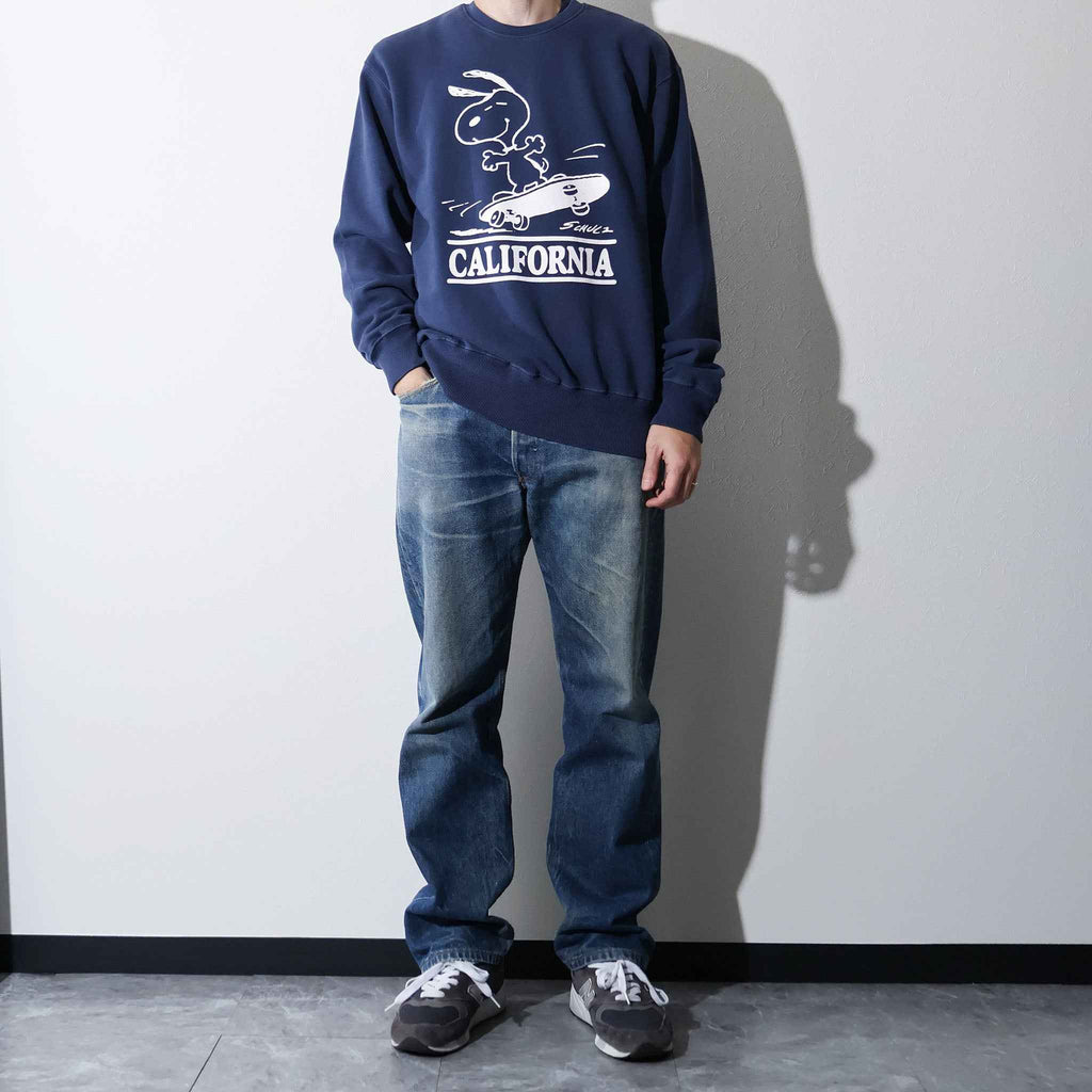 PEANUTS / PIGMENT CREW NECK SWEAT NAVY