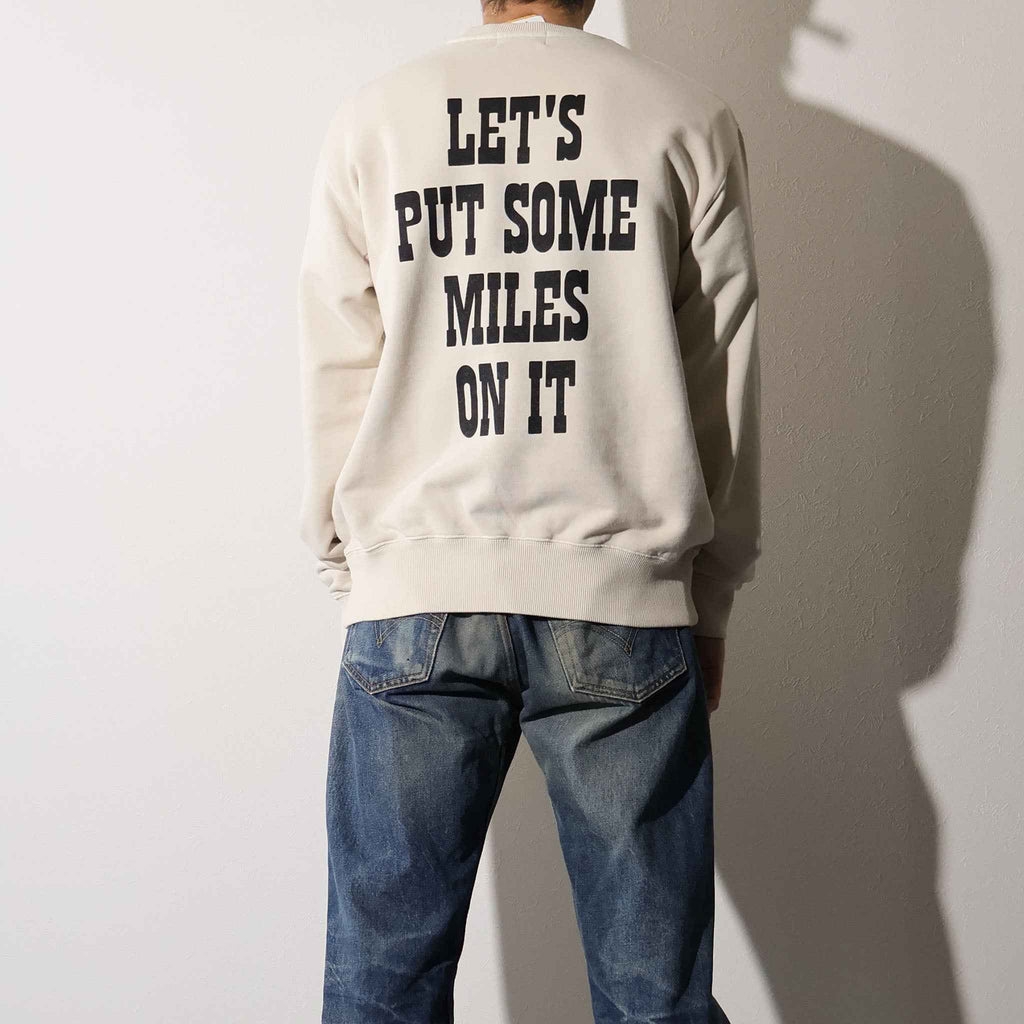 PEANUTS / PIGMENT CREW NECK SWEAT NATURAL