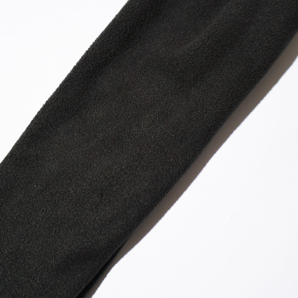 YMCLKY / FLEECE SCARF WITH POUCH