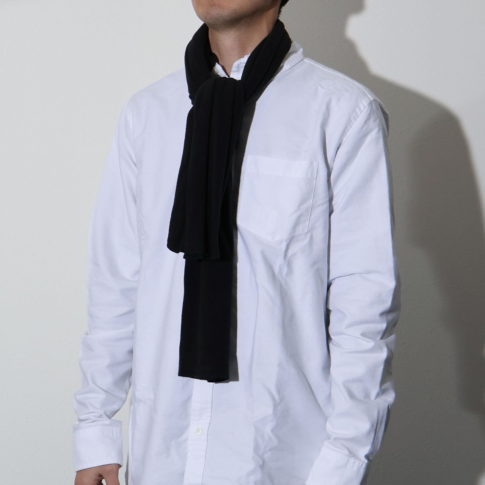 YMCLKY / FLEECE SCARF WITH POUCH