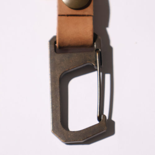 CARHARTT / SADDLE LEATHER KEY KEEPER