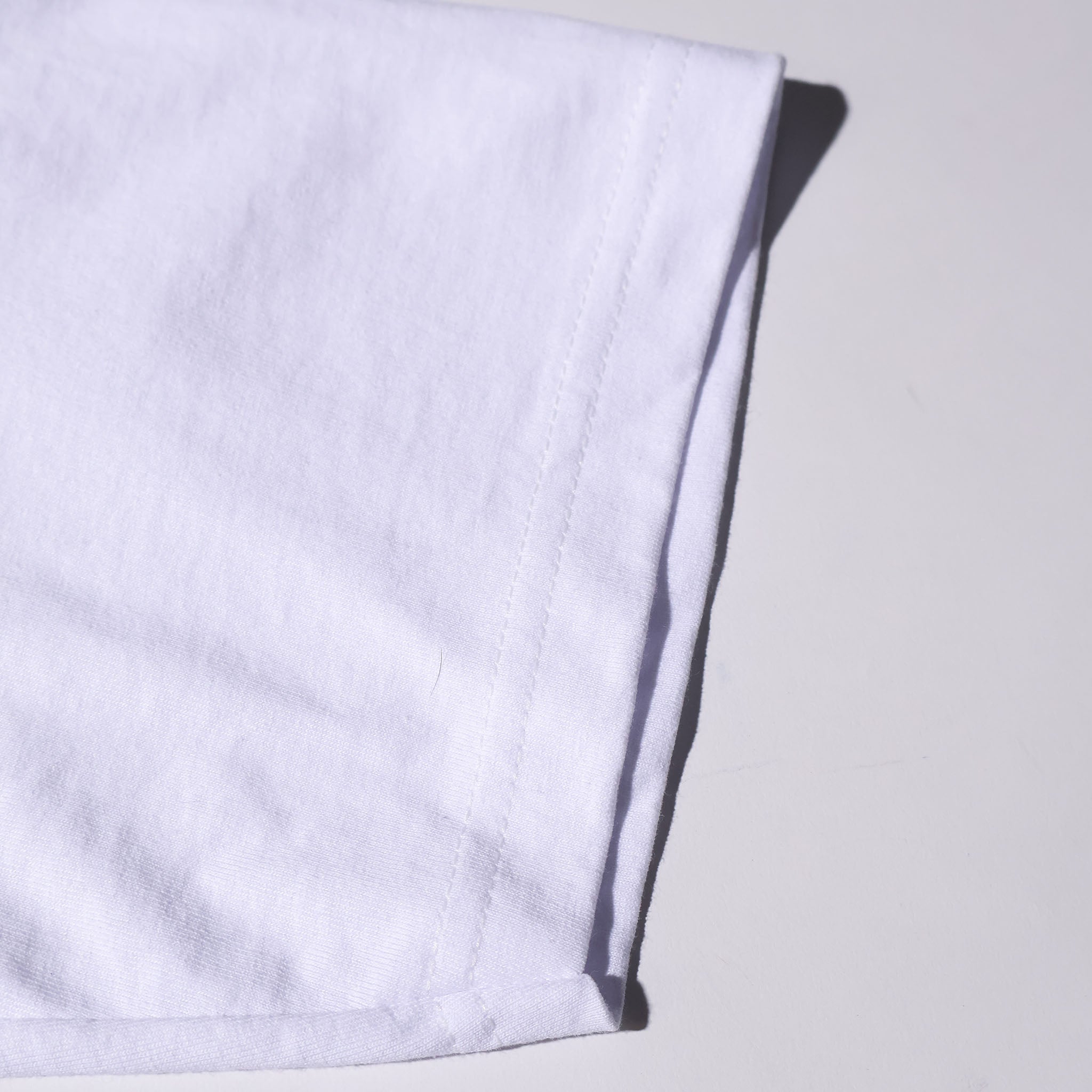 SHAKA WEAR / 7.5 OZ MAX HEAVYWEIGHT CROPPED TEE