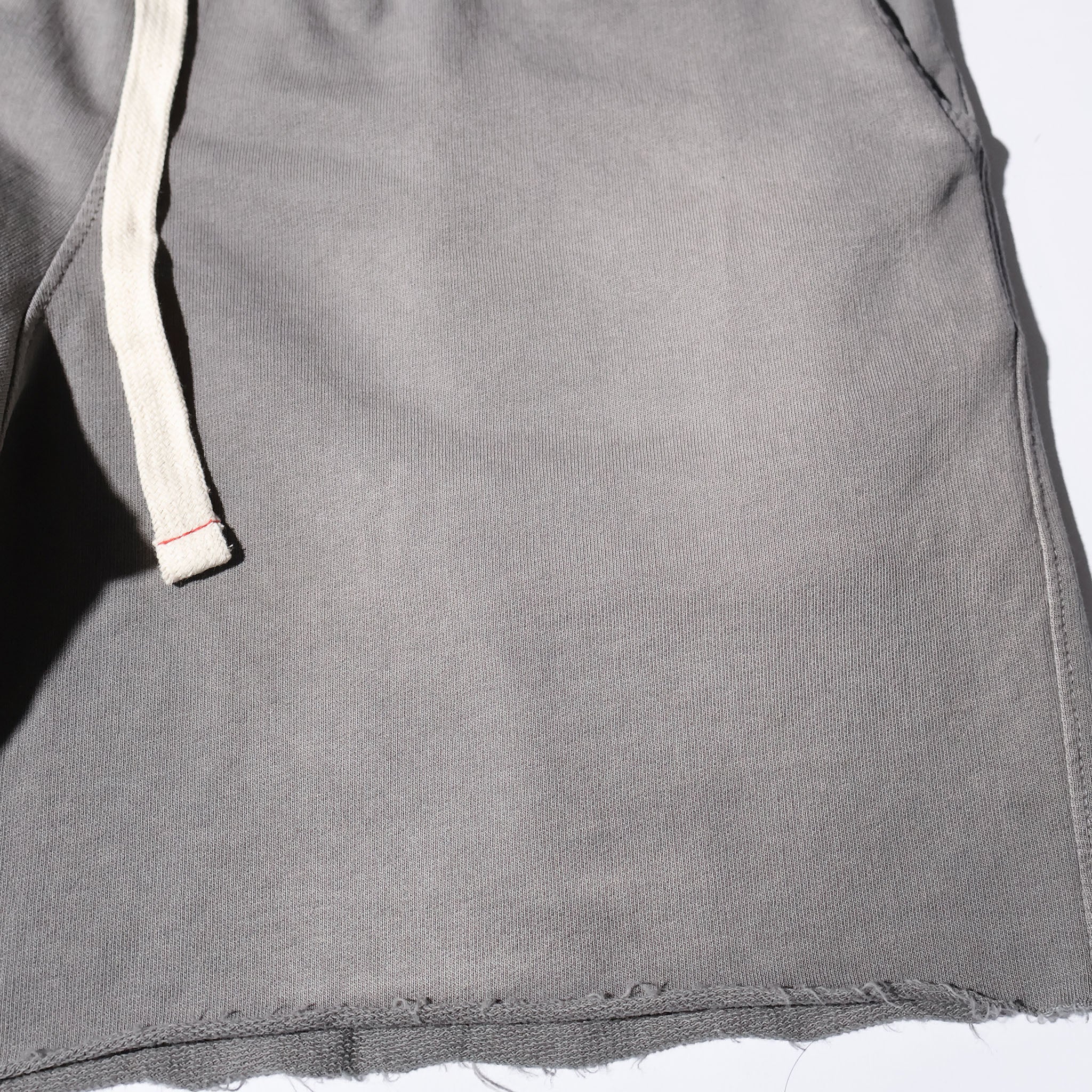 MOOJIMOOJI / SWEAT SHORTS