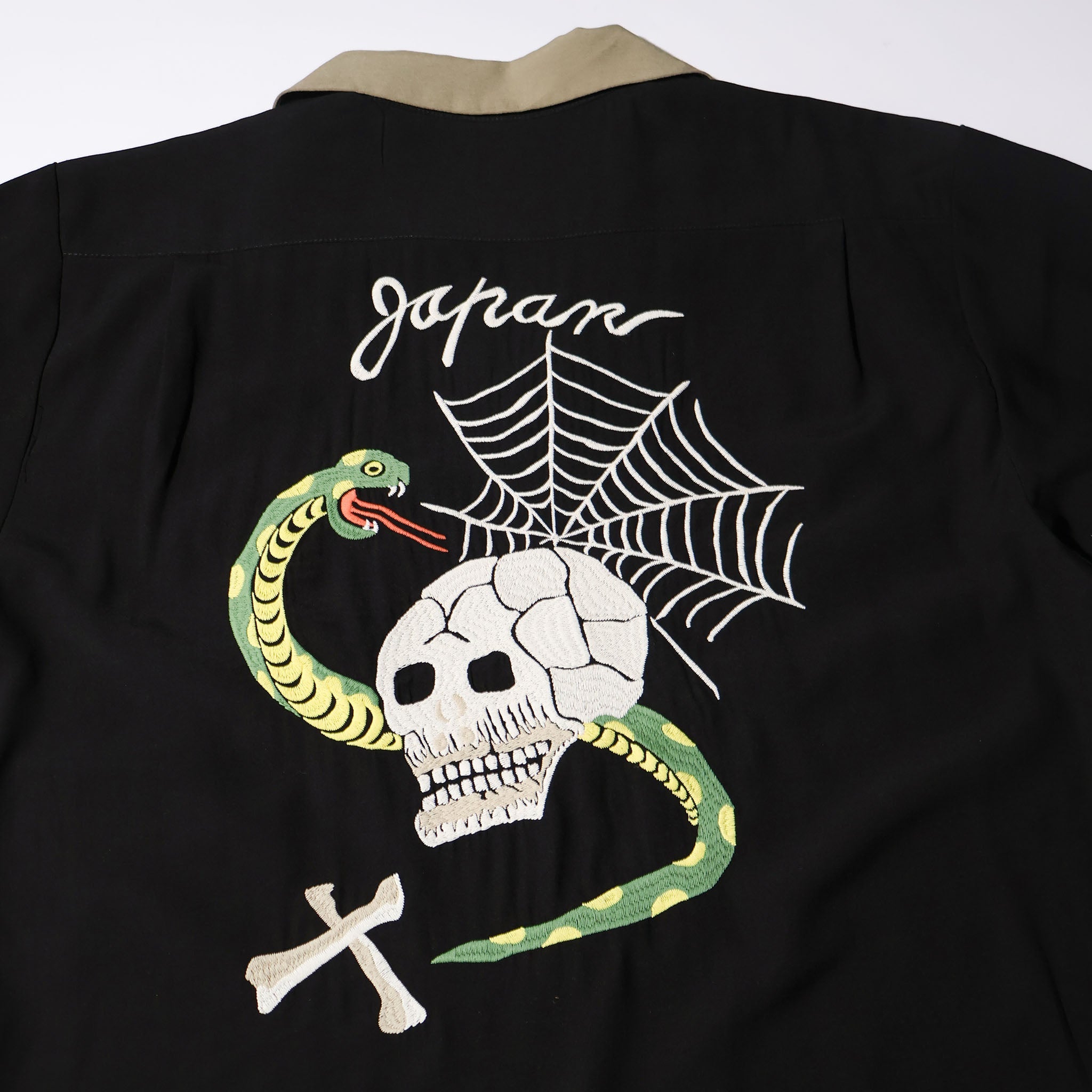 HOUSTON / 41279 SOUVENIR SHIRT (SKULL & SNAKE) - TRUTH