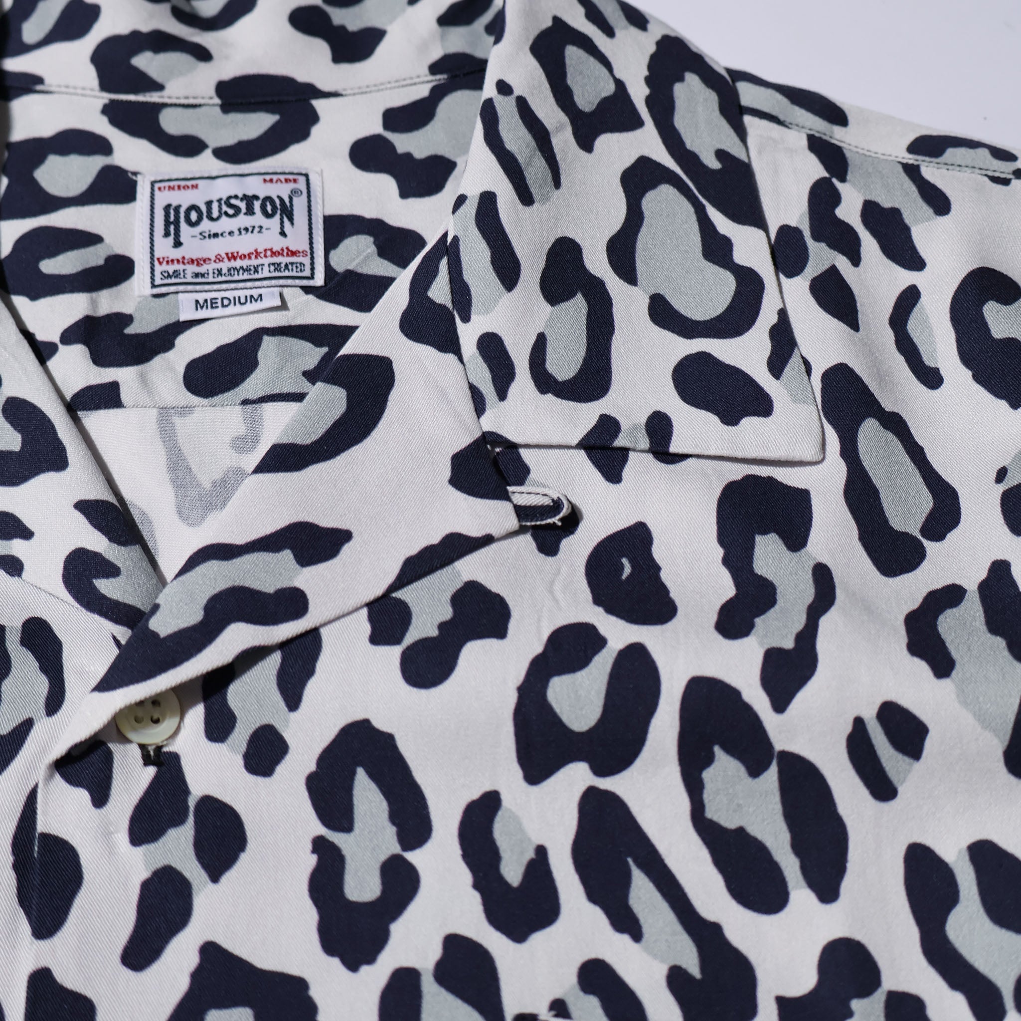 HOUSTON / 41195 ALOHA SHIRT (LEOPARD)