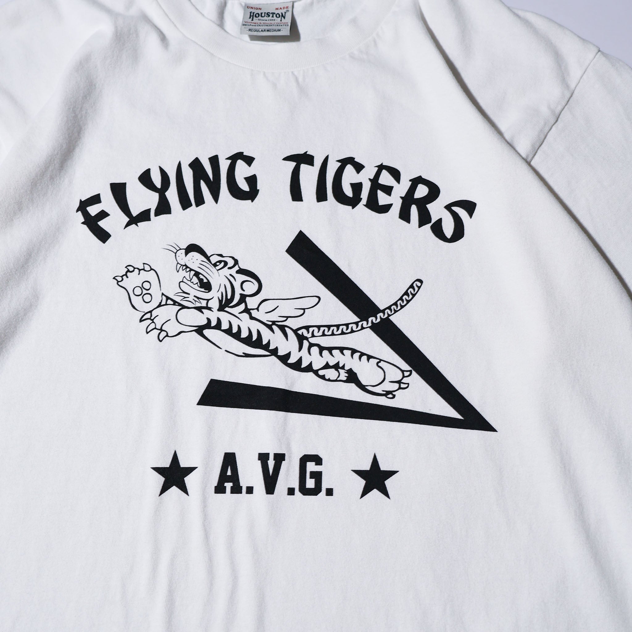 HOUSTON / 22440 PIGMENT PRINT TEE (FLYING TIGER) - TRUTH