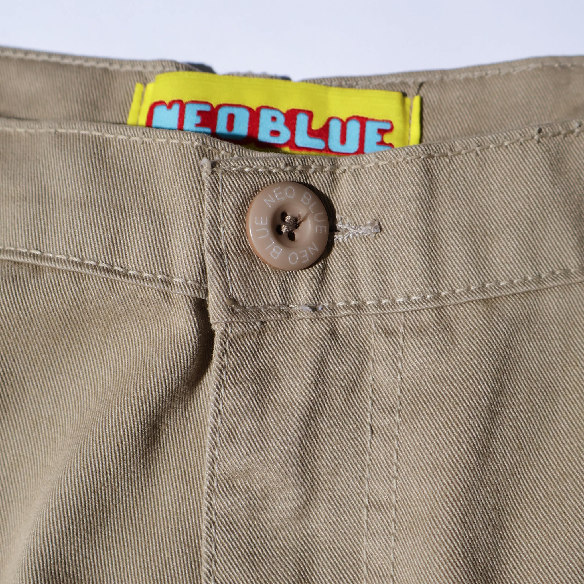 NEO BLUE / BAGGY CHINO PANTS BEIGE