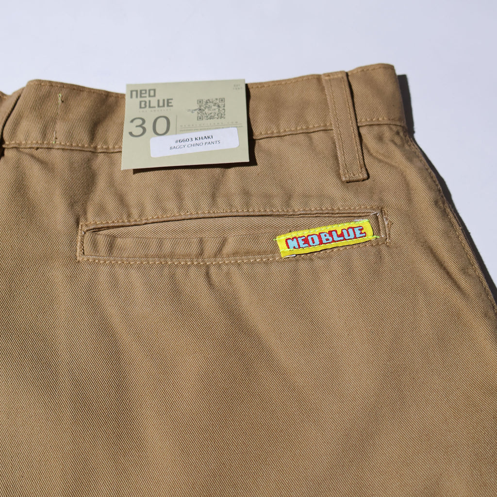 NEO BLUE / BAGGY CHINO PANTS KHAKI