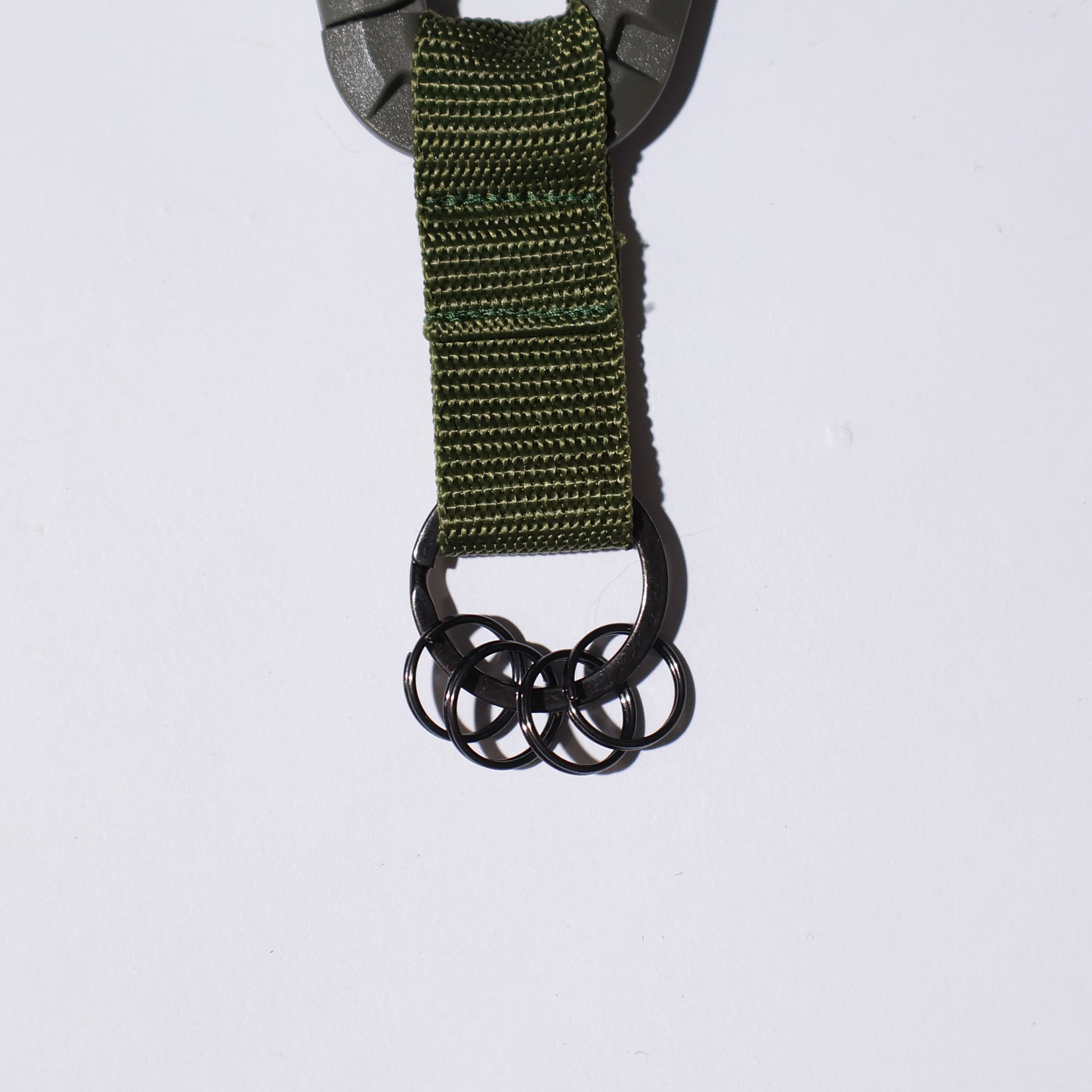 TRUTH / MILITARY CARABINER KEY HOLDER
