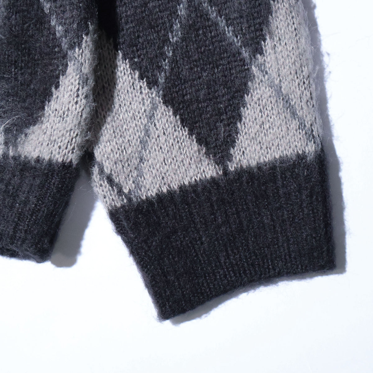 UNIVERD72 / 22444 MOHAIR TOUCH CARDIGAN (ARGYLE)