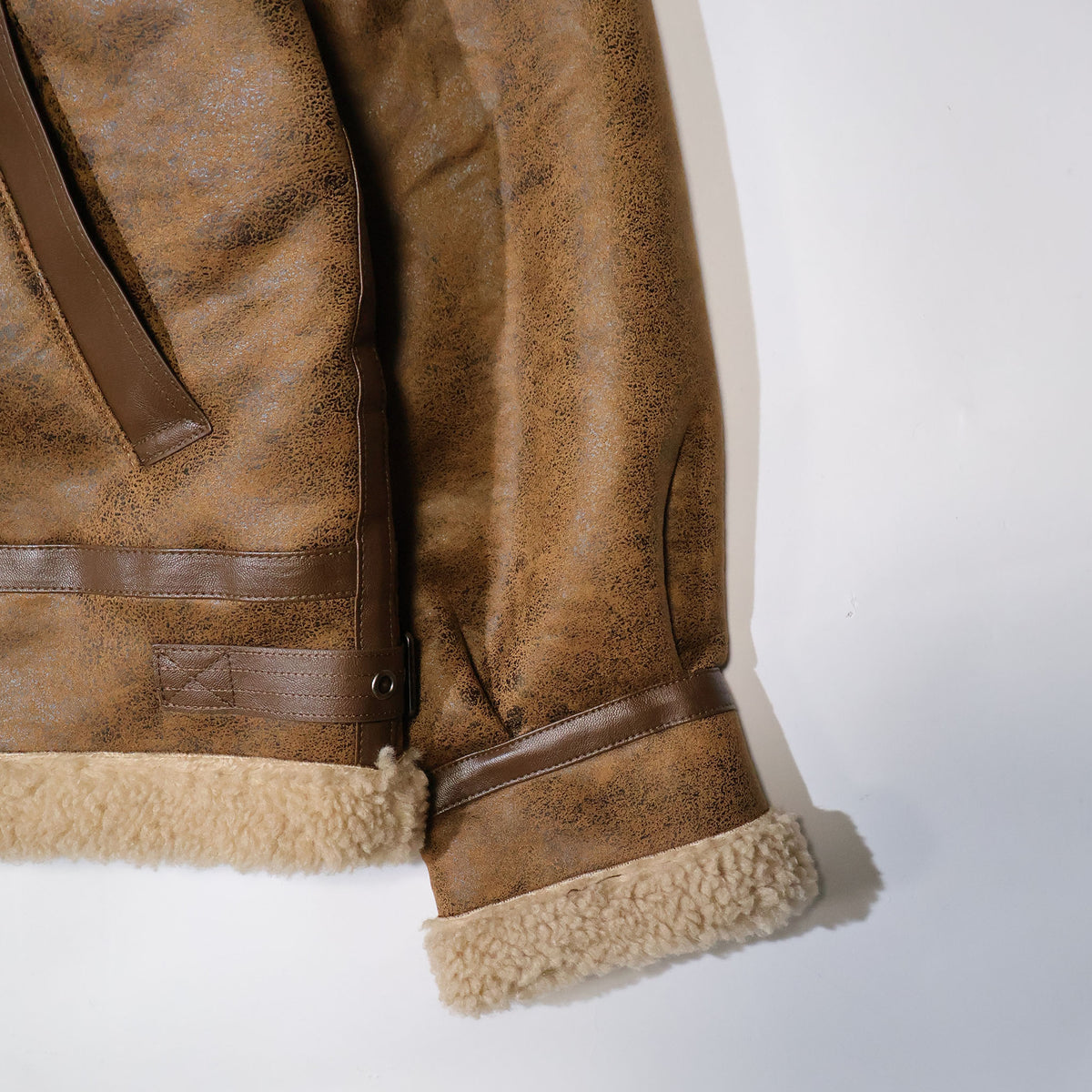 UNIVERD72 / 51680 FAKE MOUTON JACKET TYPE B-3
