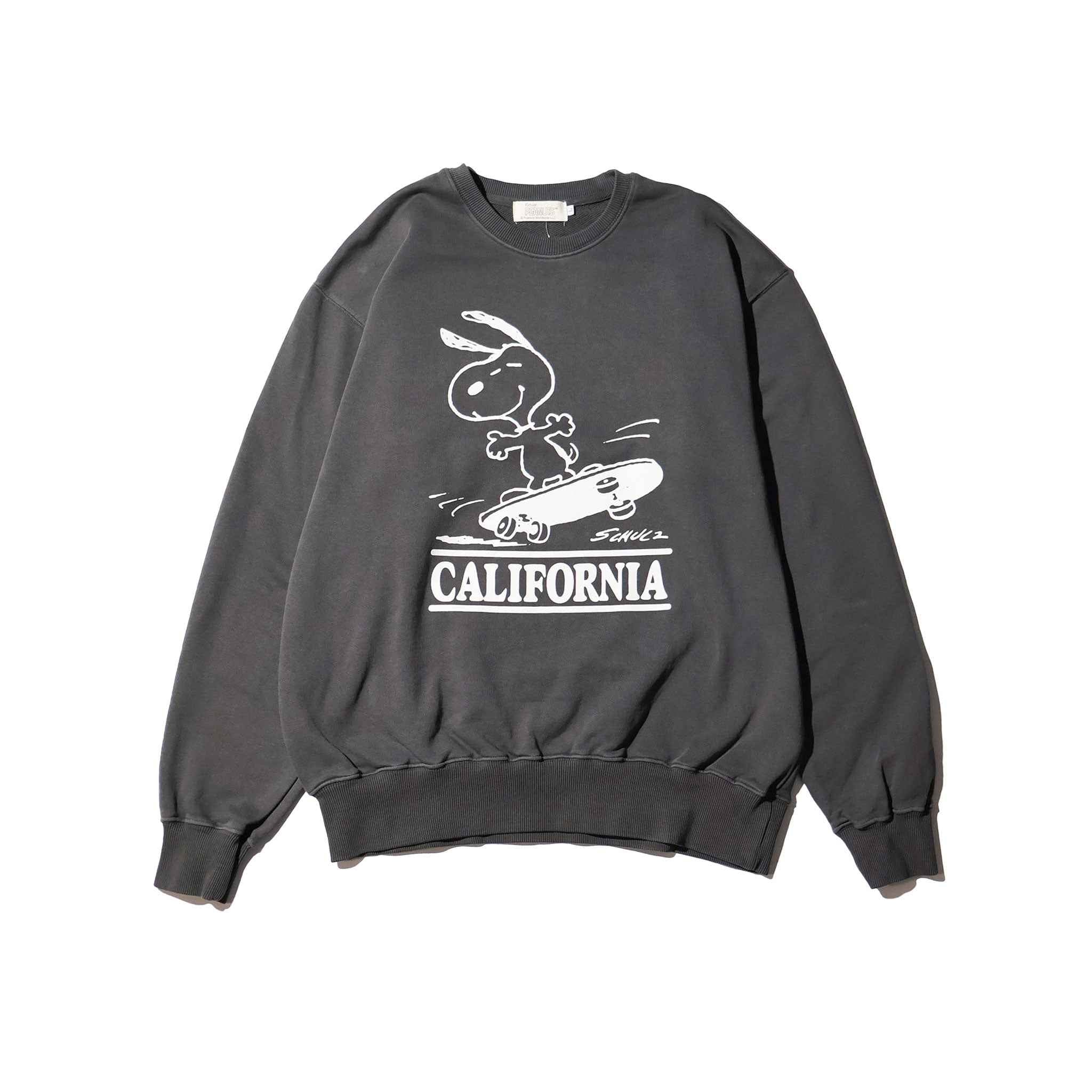 PEANUTS / PIGMENT CREW NECK SWEAT BLACK